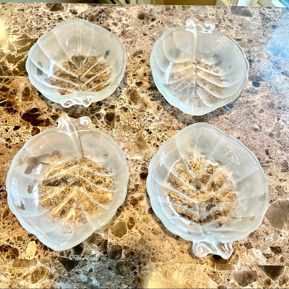Bundle 4 leaf design desert/condiment frosted bowls